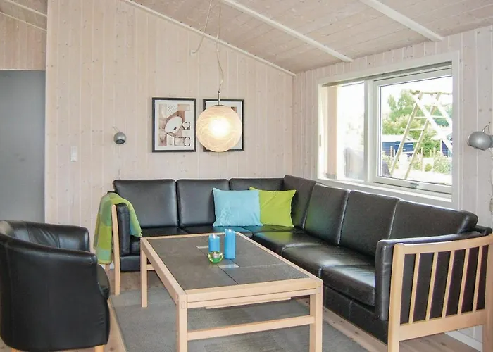 Semesterbostad Pot Strandby X